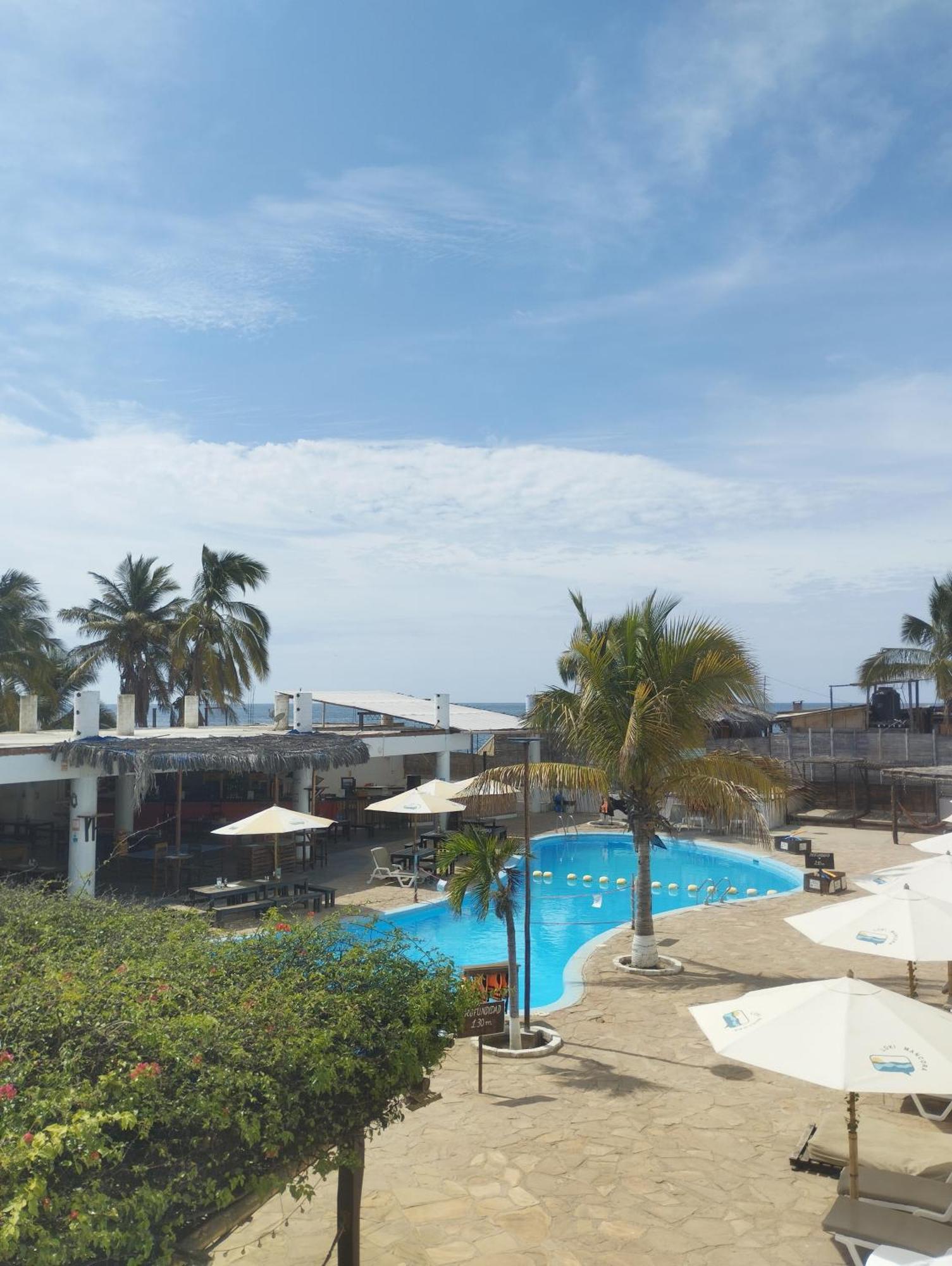 Loki Del Mar Hostel Mancora Exterior photo